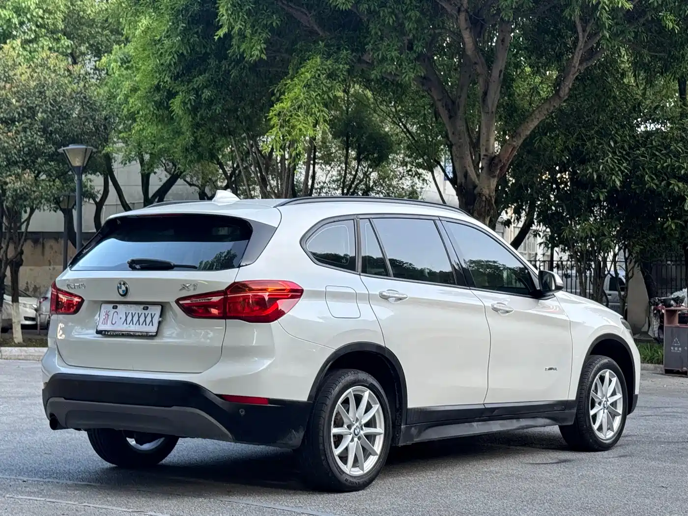 BMW X1 2016 sDrive18Li Fashion Model фото 5