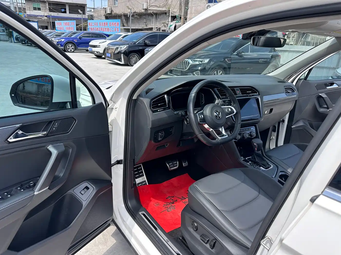 Volkswagen Tiguan L 2021 330TSI Automatic 2WD R-Line Premium фото 7