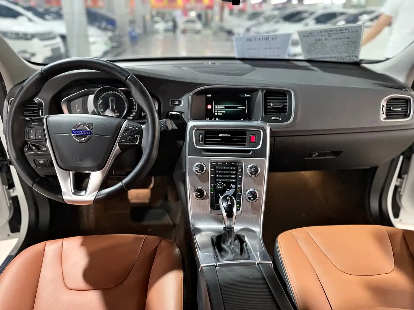 Фото 8 - Volvo S60