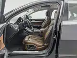 Photo 10 - Audi A8