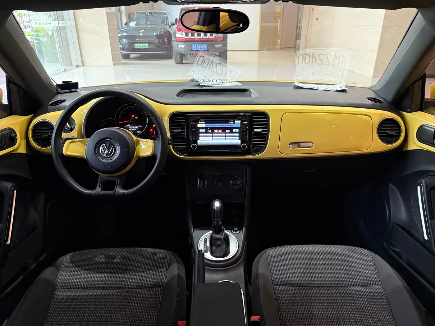 Volkswagen Beetle 2015 180TSI фото 12