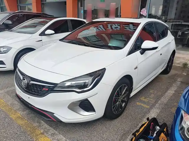  Buick Verano 2019 Hatchback GS 20T DCT Leading