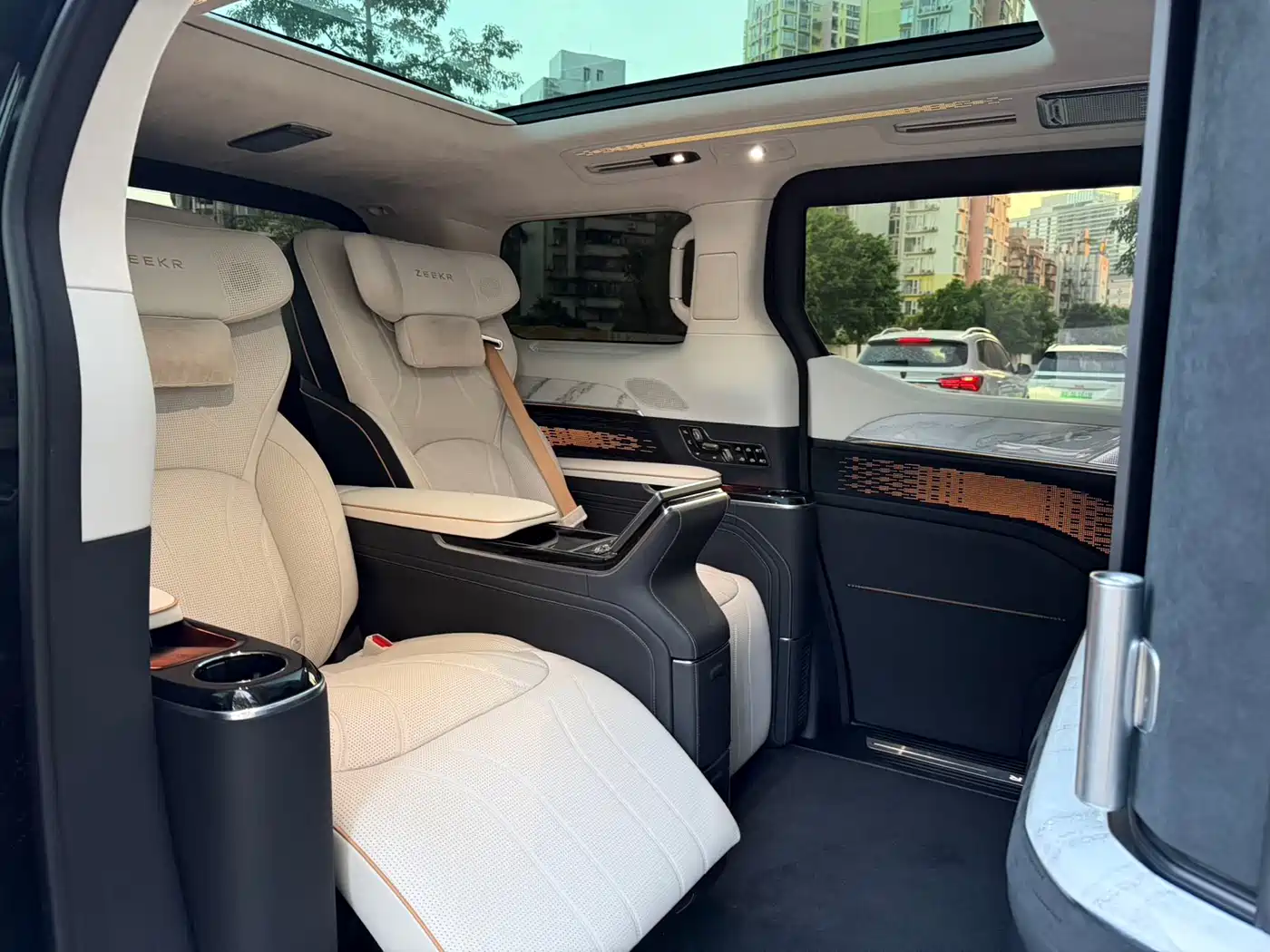 ZEEKR EXTREME KRYPTON 009