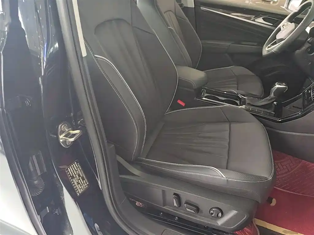 Volkswagen Passat 2024 380TSI Elite Edition фото 25