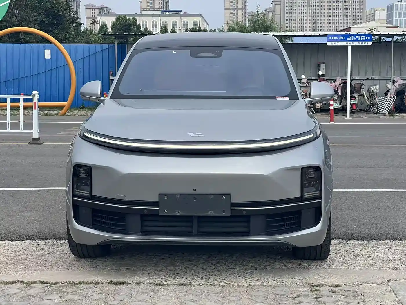 Фото 2 - Li Auto Li L8