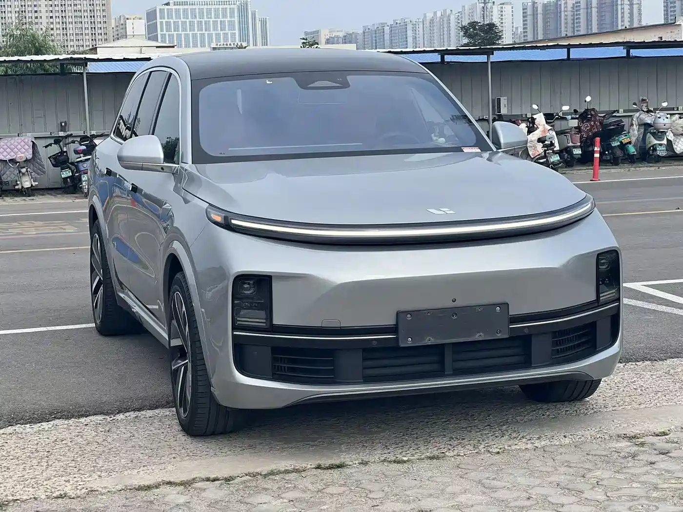 Фото 3 - Li Auto Li L8
