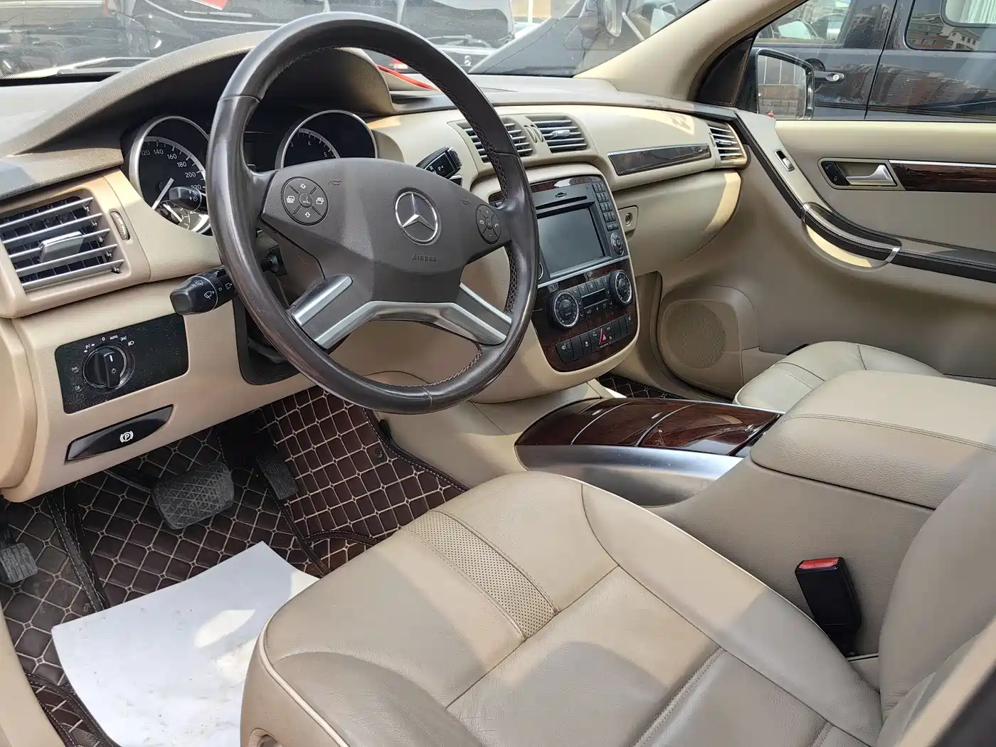 Mercedes-Benz R-Class 2011 R 350 L 4MATIC фото 3