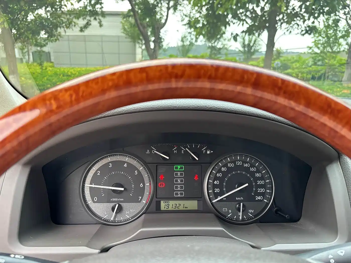 Toyota Land Cruiser (Import) 2015 2015 4.0L V6 Middle East Limited Edition