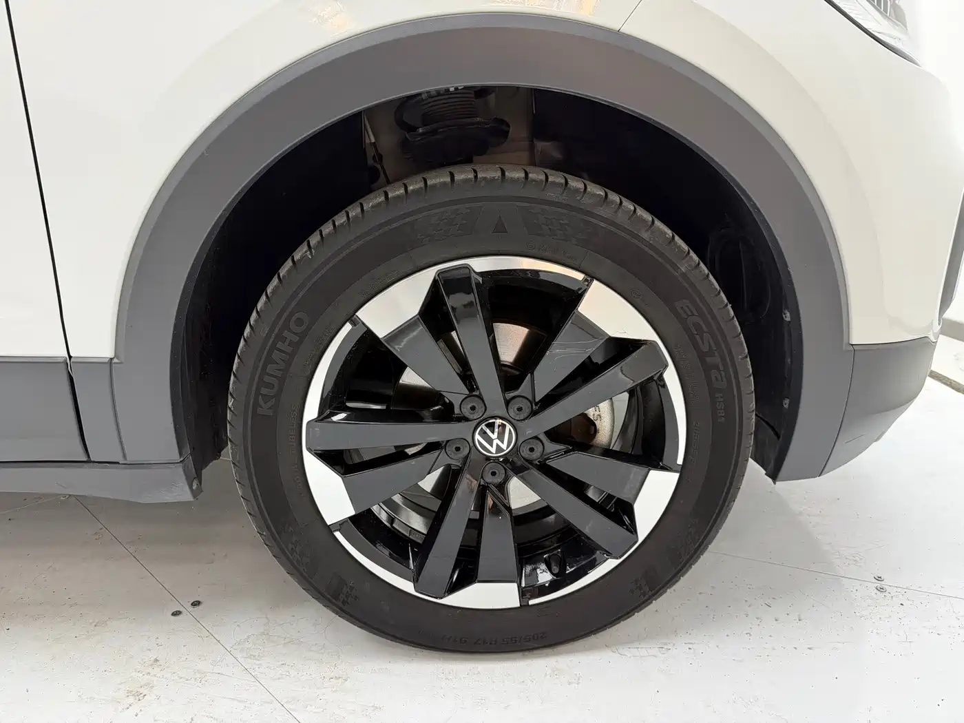 Volkswagen Tanying 2021 1.5L Automatic Smart Connect Edition фото 8