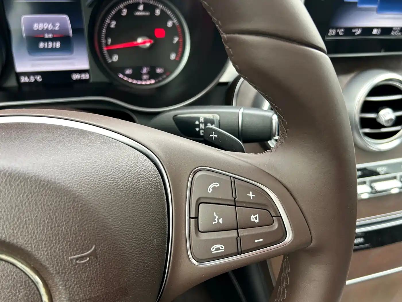 Mercedes-Benz GLC 2017 GLC 300 4MATIC Dynamic фото 31