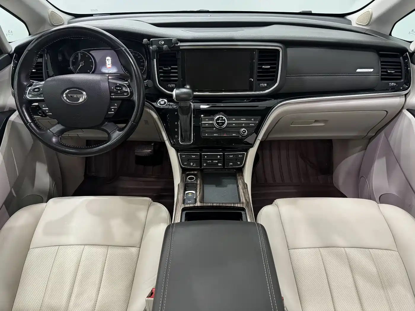 GAC Trumpchi Trumpchi M8 2018 320T Premium Edition фото 7