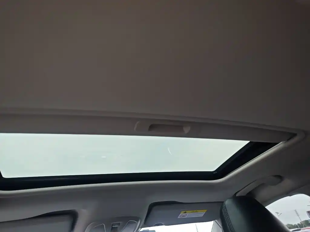 Photo 18 - Peugeot 408