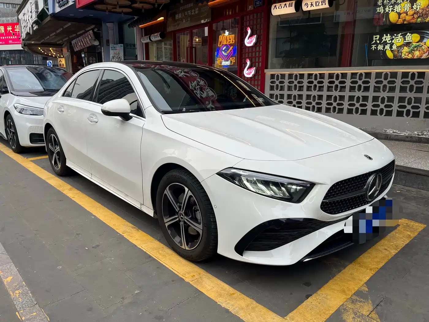 Mercedes-Benz A-Class 2025 A 200 L Fashion Edition фото 3