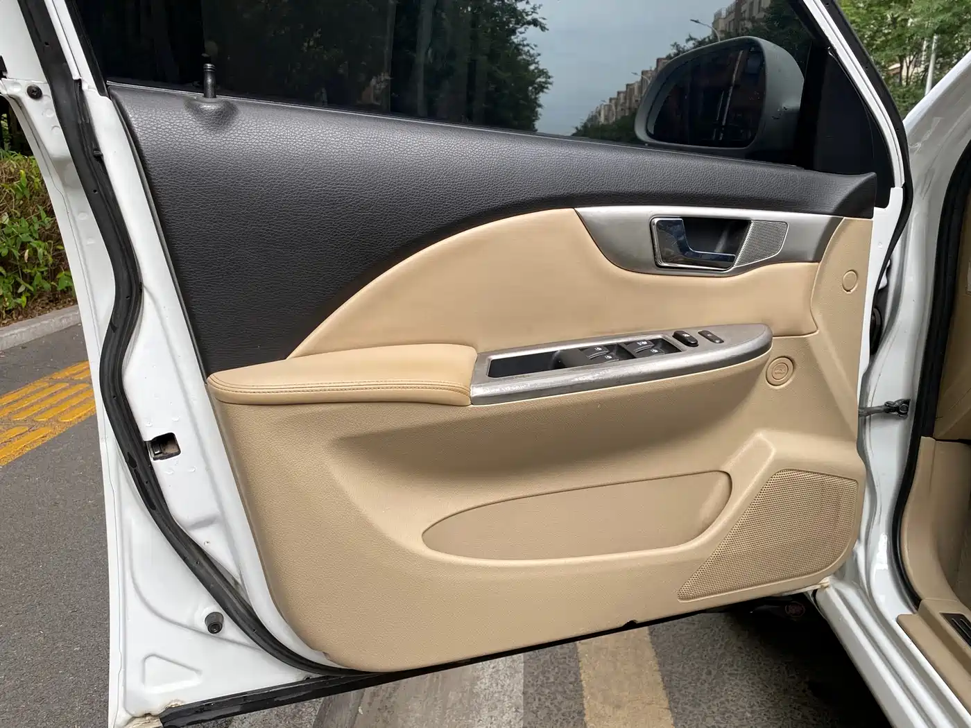 Buick Excelle 2013 1.5L Manual Classic Edition фото 8
