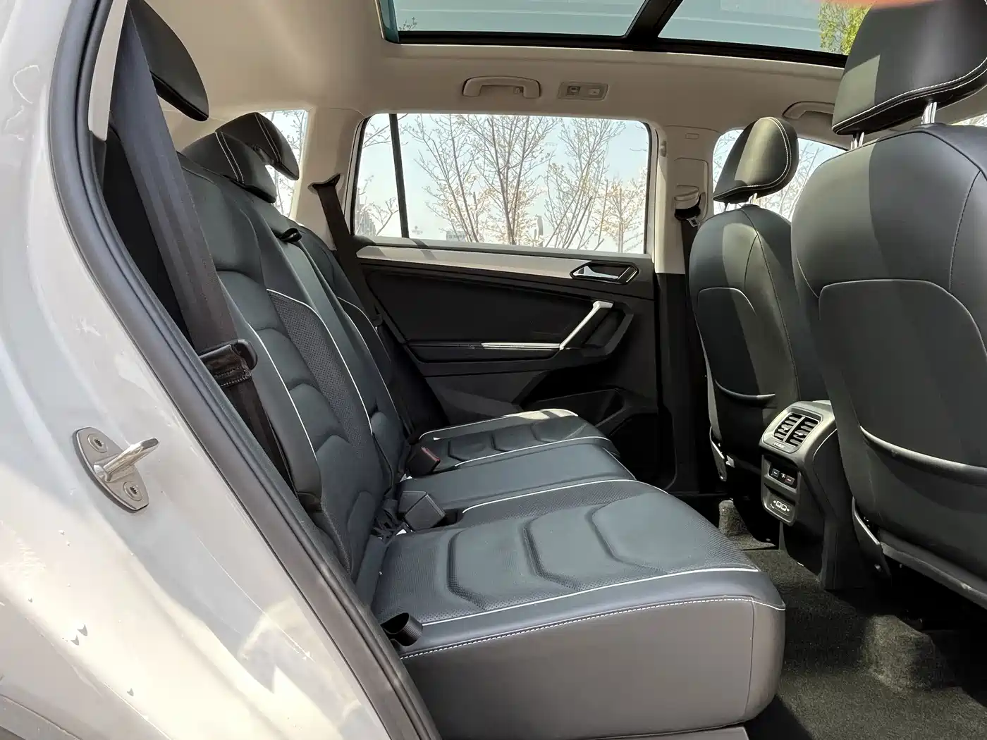 VOLKSWAGEN TIGUAN L NEW ENERGY