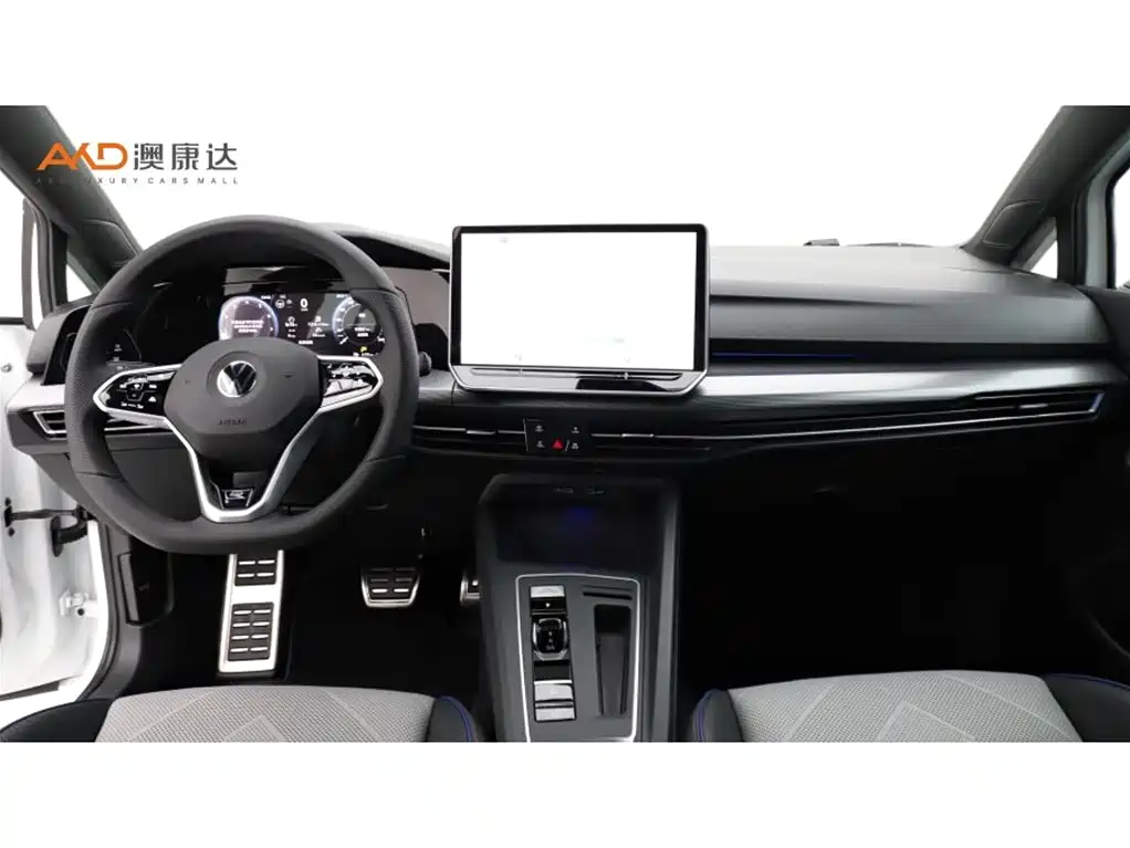 Фото 5 - Volkswagen Golf