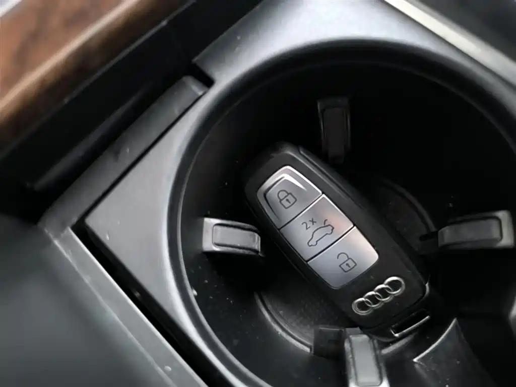 Audi A6L 2021 45 TFSI Exclusive Sport фото 9