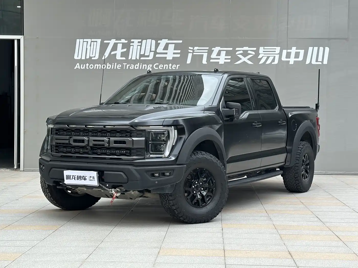 FORD F-150 RAPTOR
