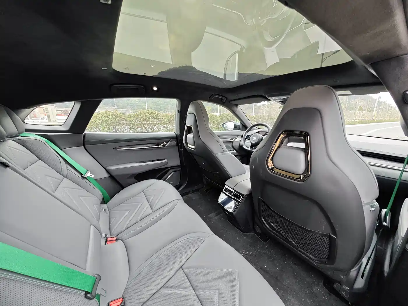 ZEEKR EXTREME KRYPTON 001