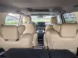 Photo 3 - Toyota Sienna