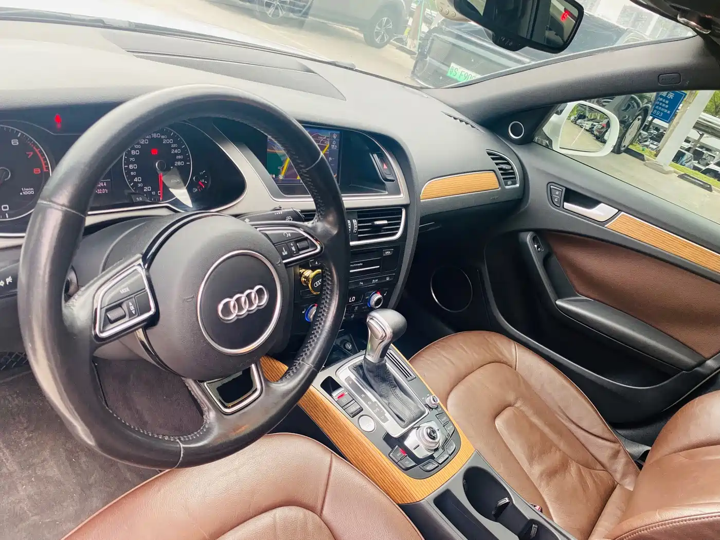 Фото 11 - Audi A4L