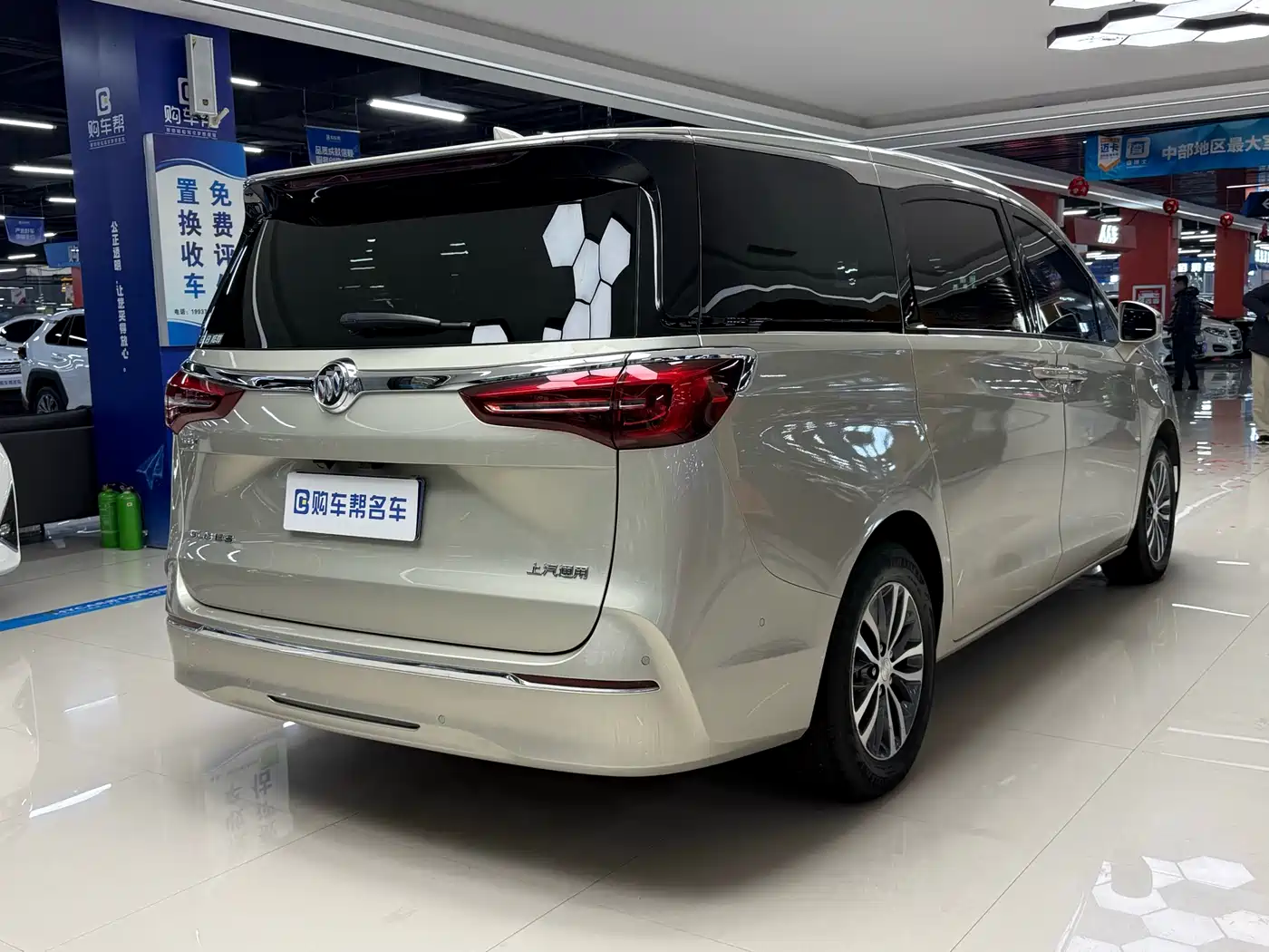 Buick GL8 2021 ES Landlord 653T Premium фото 15