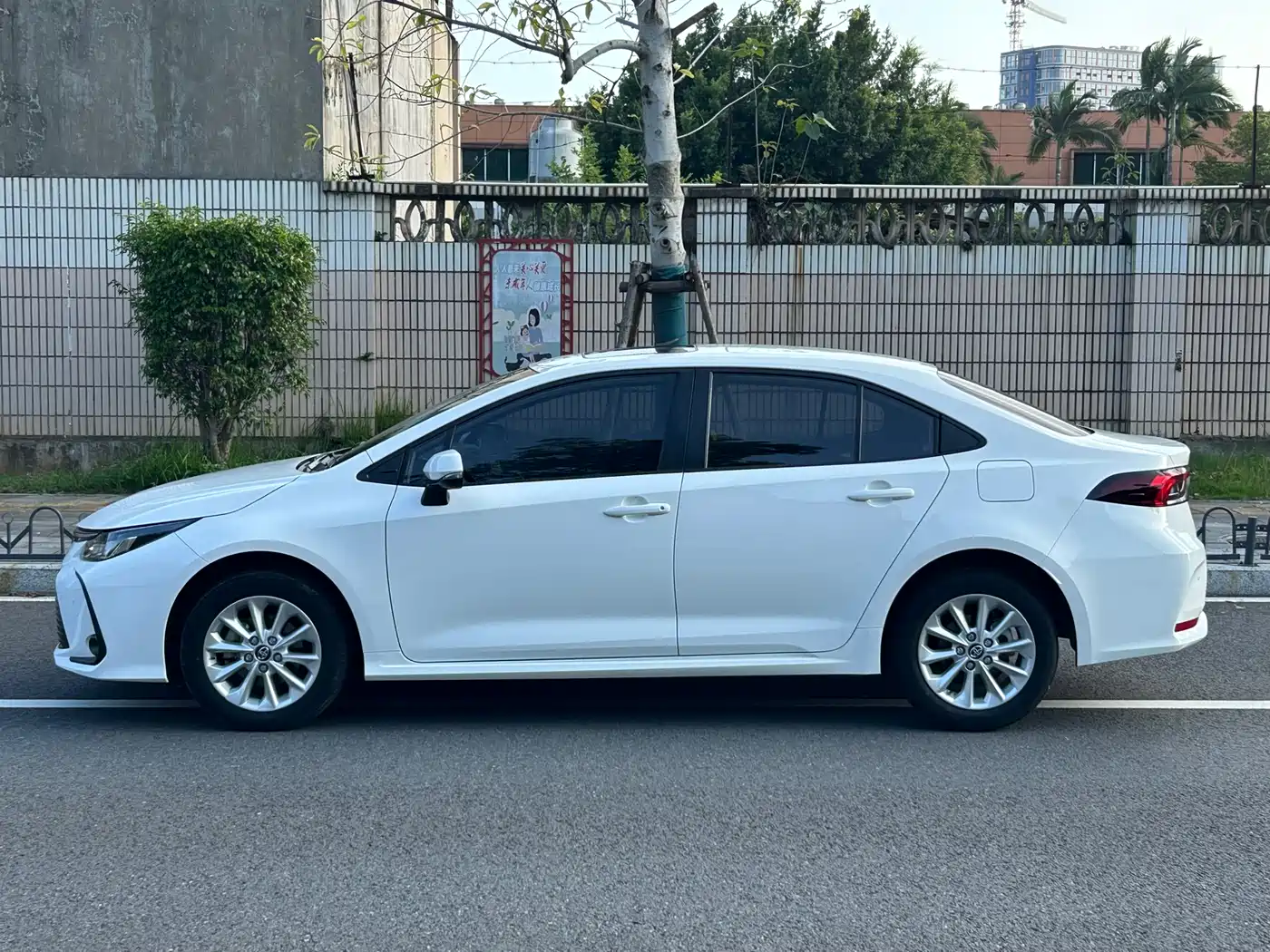 Toyota Corolla 2021 1.2T S-CVT Elite PLUS Edition фото 8