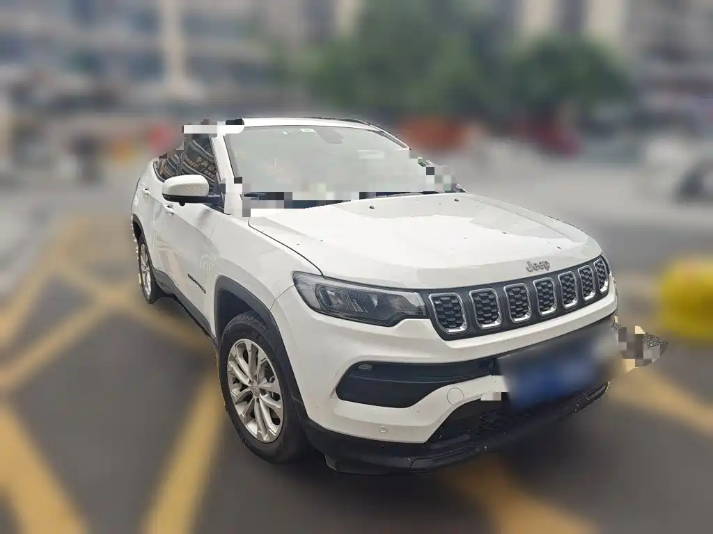 Фото 3 - Jeep Compass