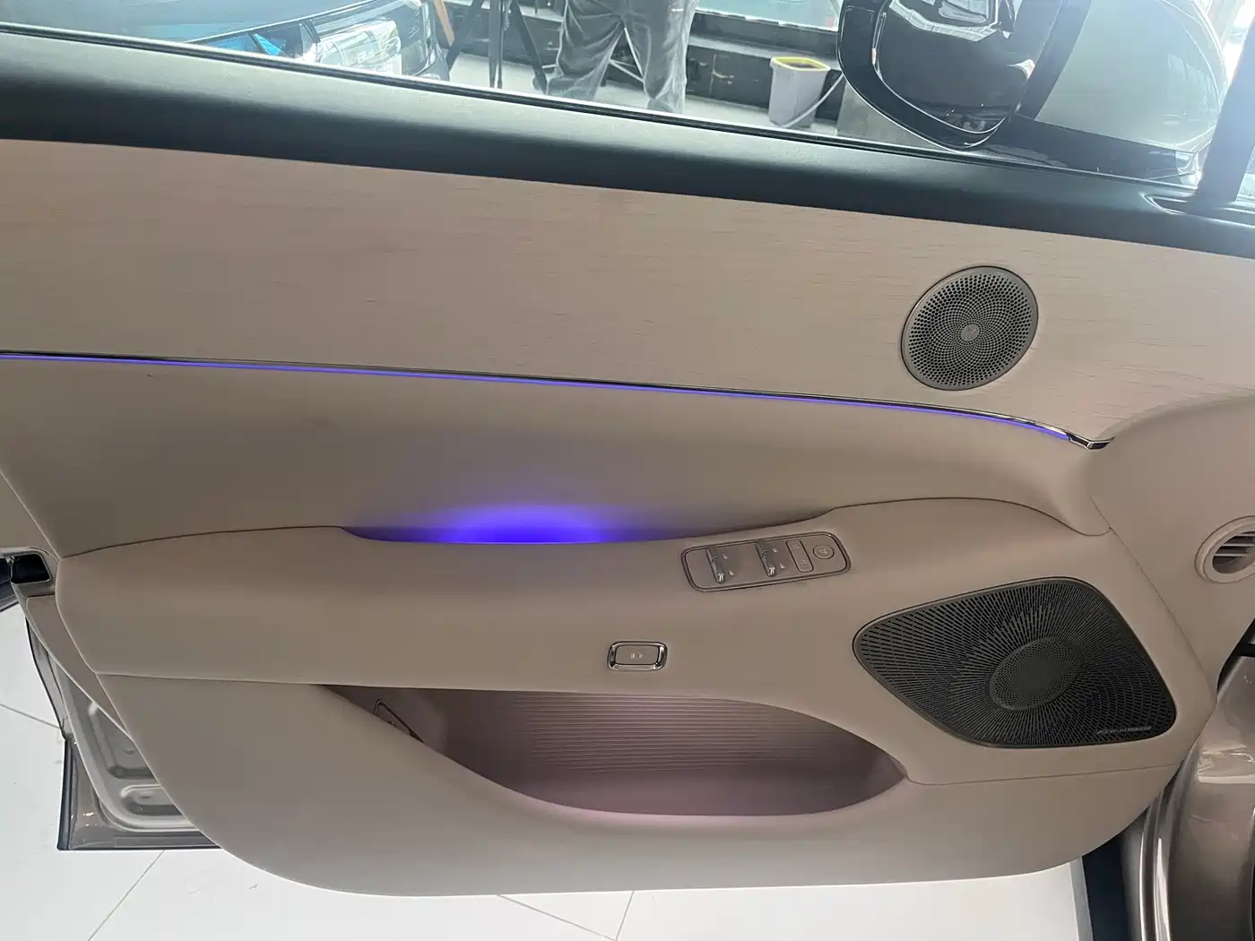 Voyah Auto VOYAH Zhuiguang L 2025 2025 Mid-configuration Model