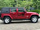 Photo 4 - Jeep Wrangler