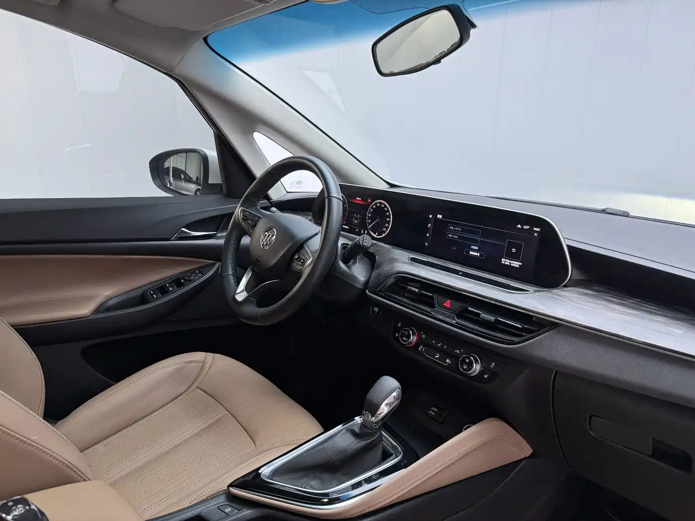 Фото 10 - Buick GL6