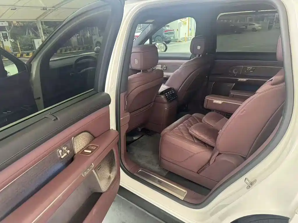 NIO ES8 2026 2025 Model 6-Seat Executive Luxury Edition