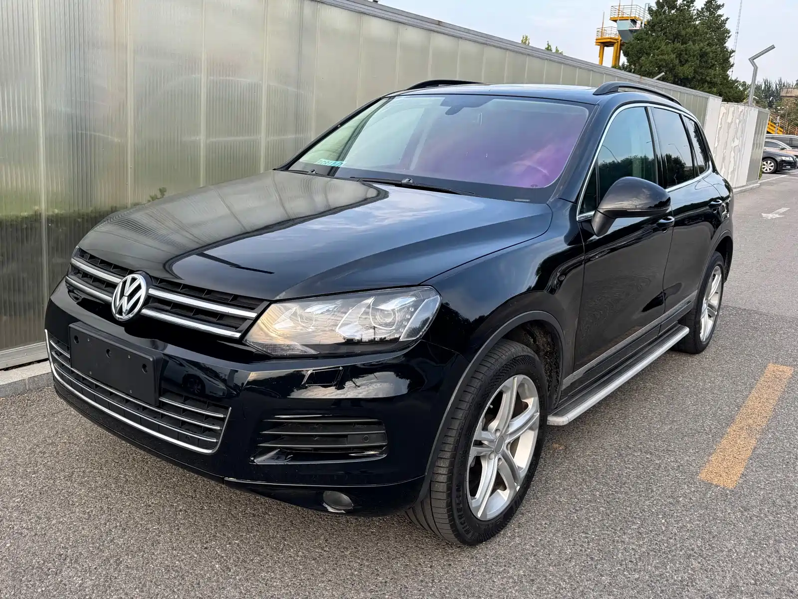 Фото 1 - Volkswagen Touareg