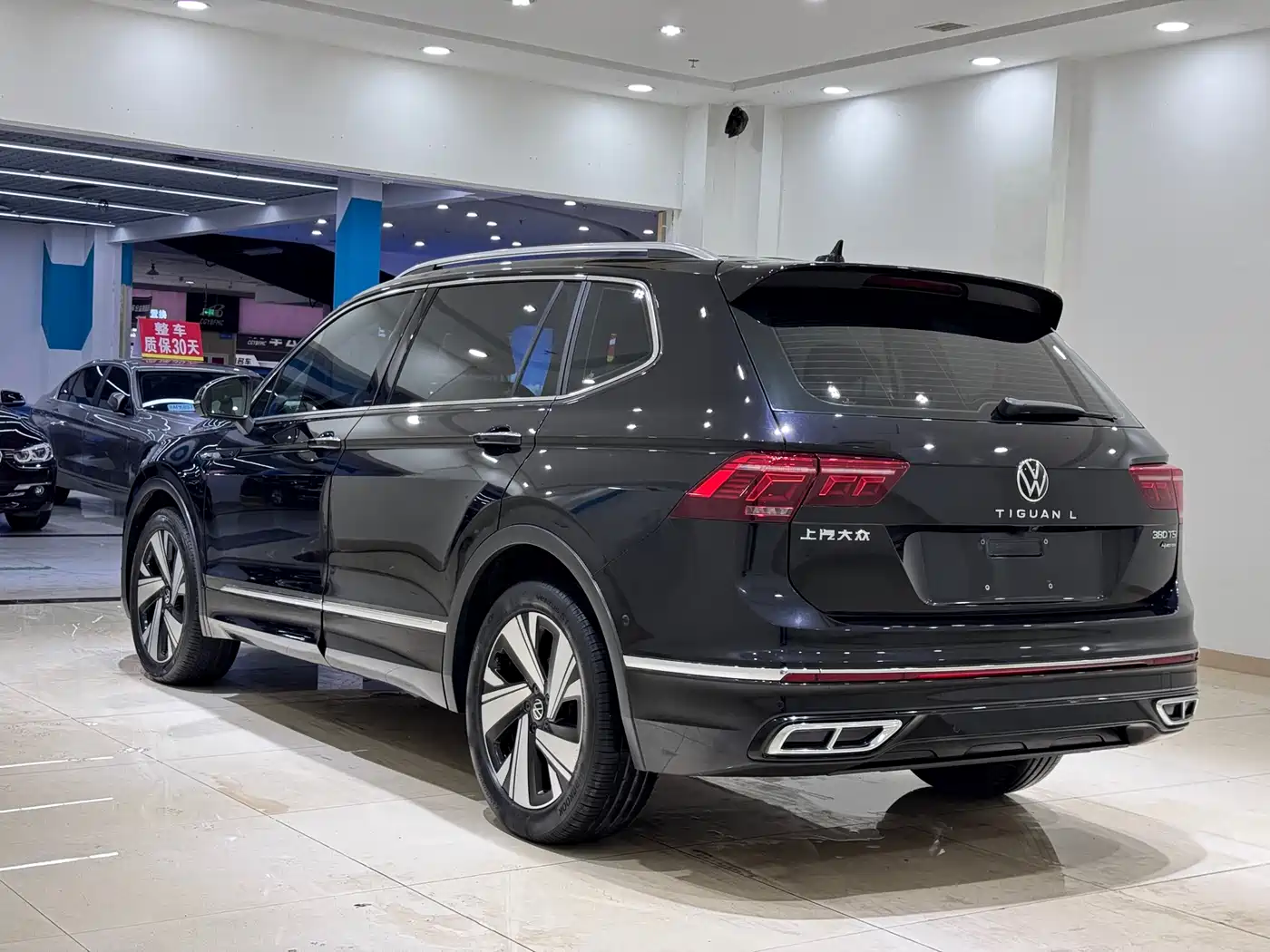 Volkswagen Tiguan L 2023 380TSI 4WD R-Line Flagship 7-seater фото 5