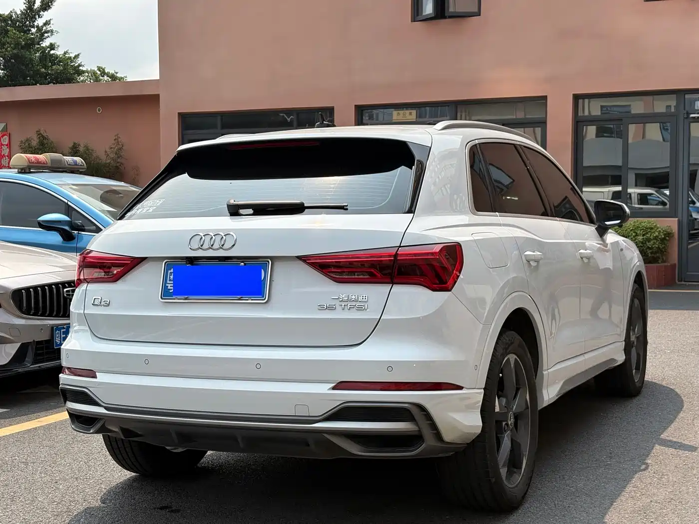 Audi Q3 2021 35 TFSI Fashion Sport фото 3