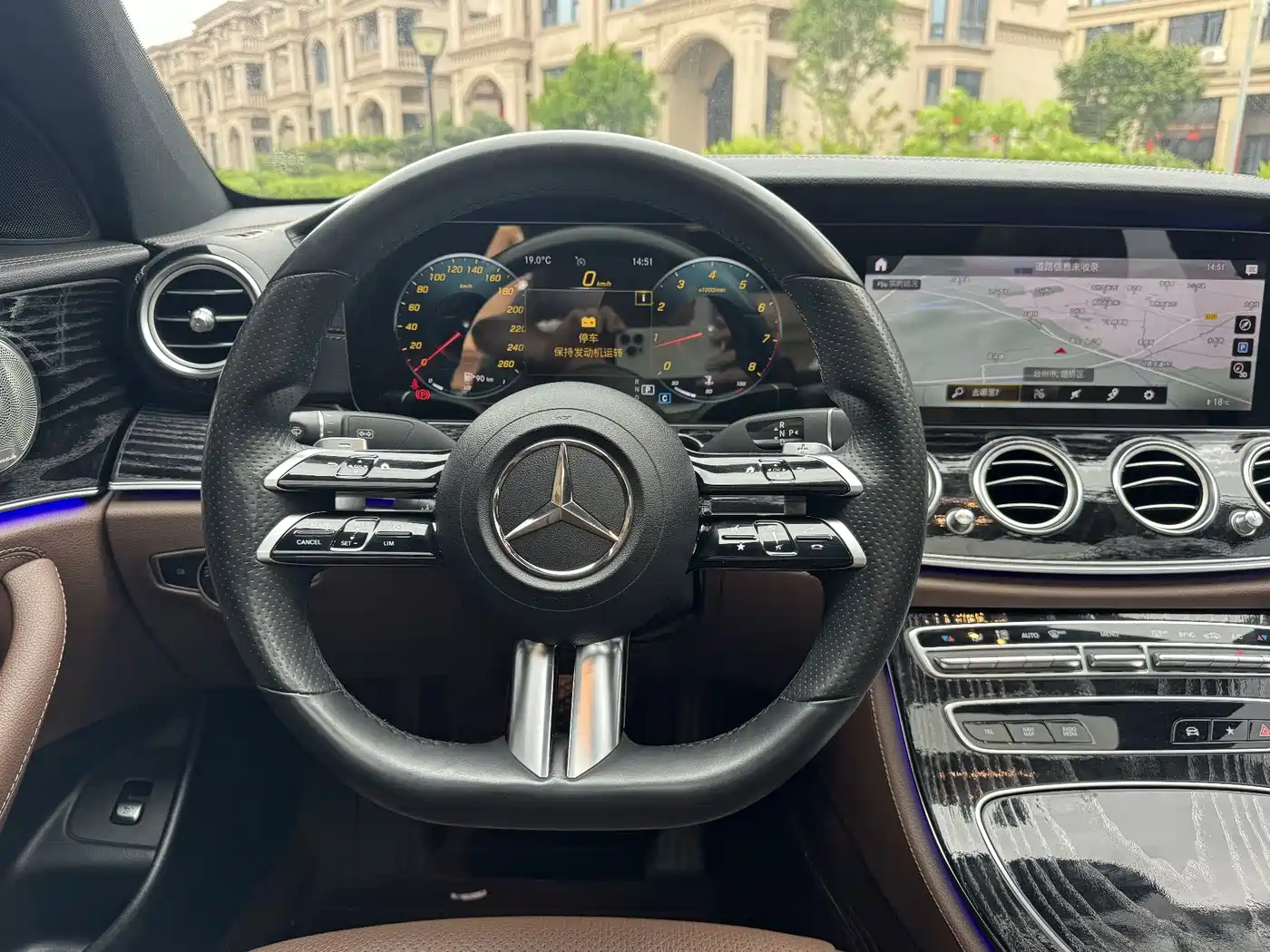 Mercedes-Benz E-Class 2021 E 300 L Fashion фото 6