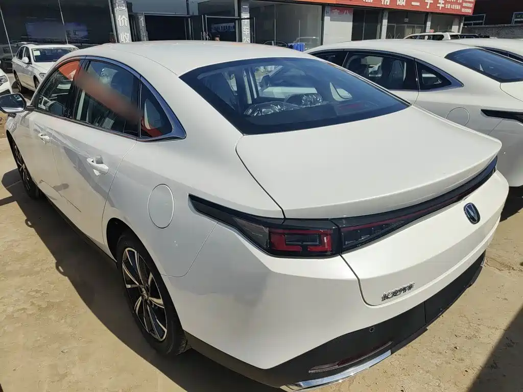 Changan Eado 2026 2025 Blue Whale 1.5T 500Bar Premium