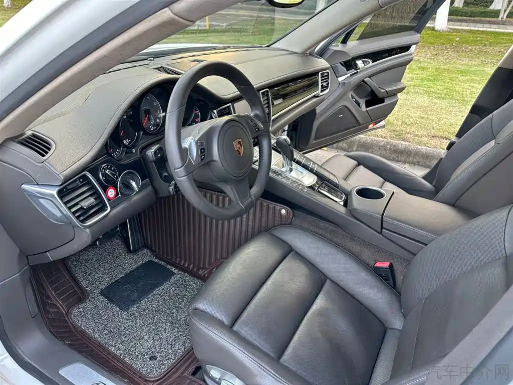 Porsche Panamera 2014 Panamera 4S Executive 3.0T фото 4