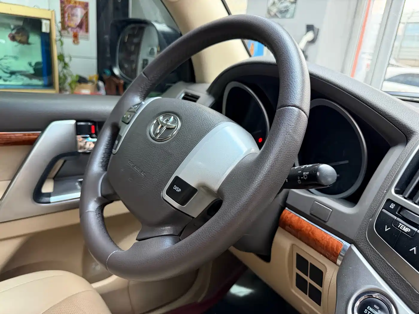 Toyota Land Cruiser 2012 4.6L Automatic VX-R фото 49