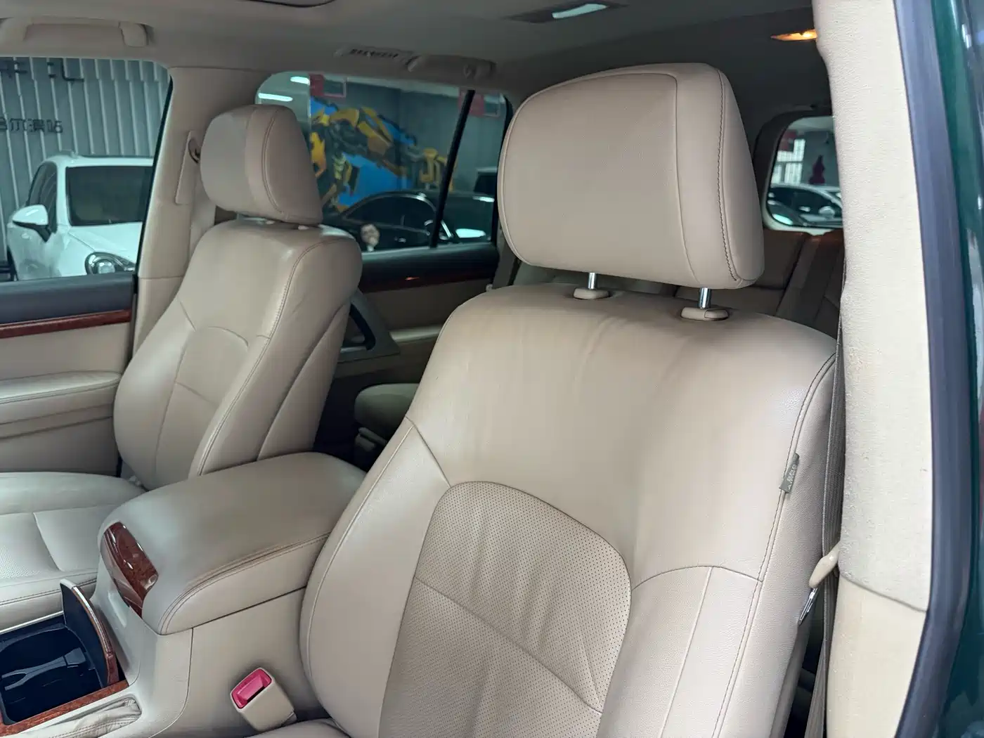 Toyota Land Cruiser 2012 4.6L Automatic VX-R фото 17