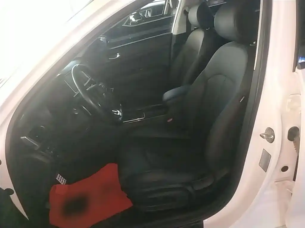 Kia K5 2016 1.6T Automatic LUX фото 15