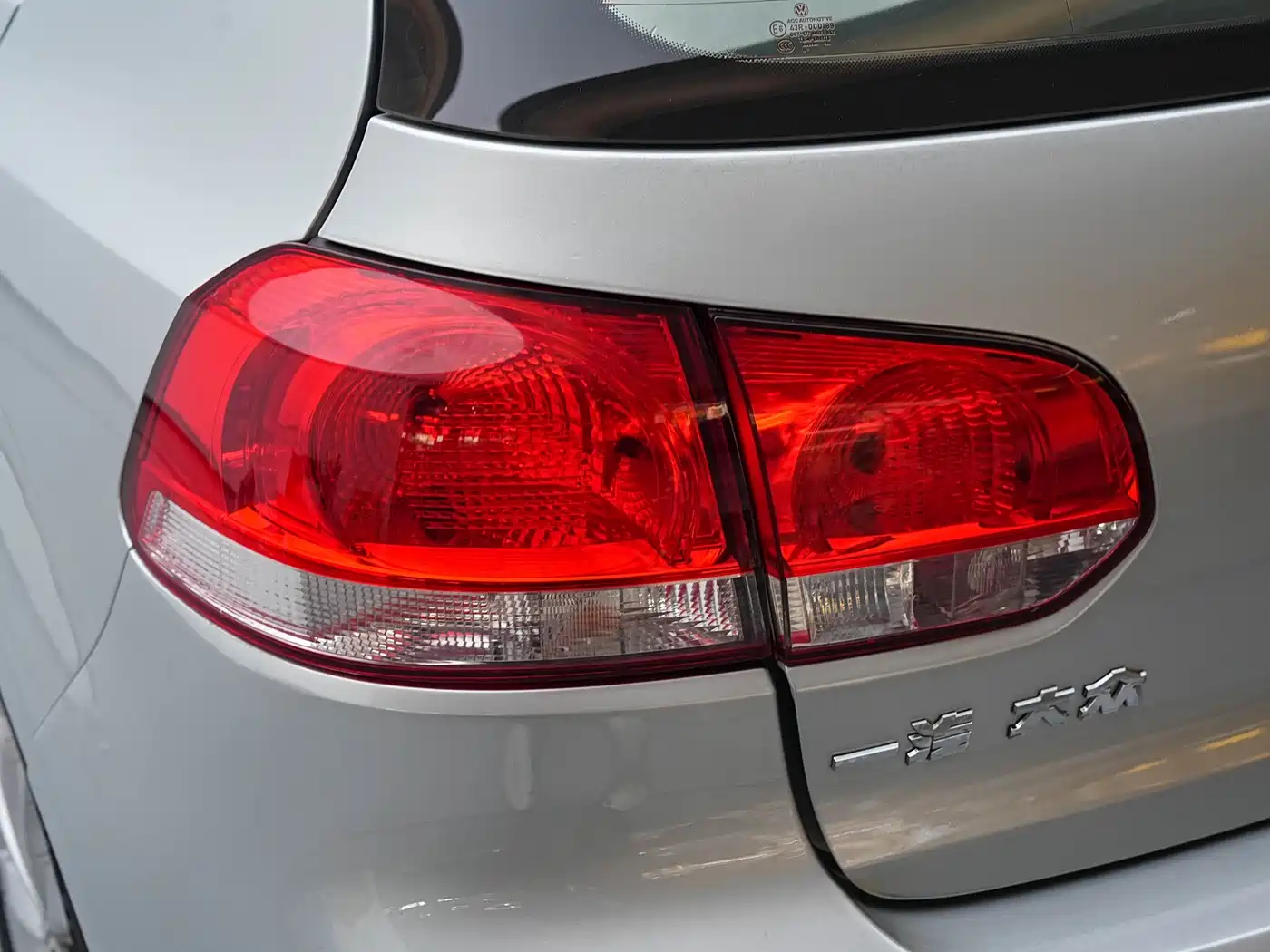 Volkswagen Golf 2011 2011 Model 1.6 Automatic Comfort