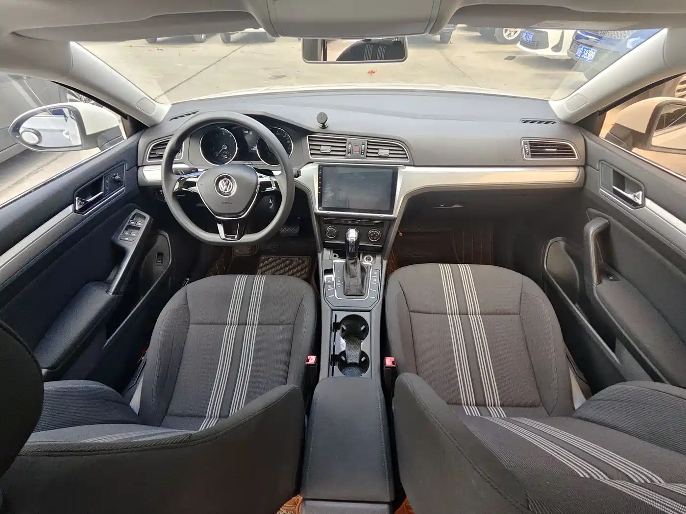 Volkswagen Lamando 2018 230TSI DSG Trend Edition фото 7