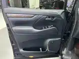 Фото 15 - Toyota Vellfire