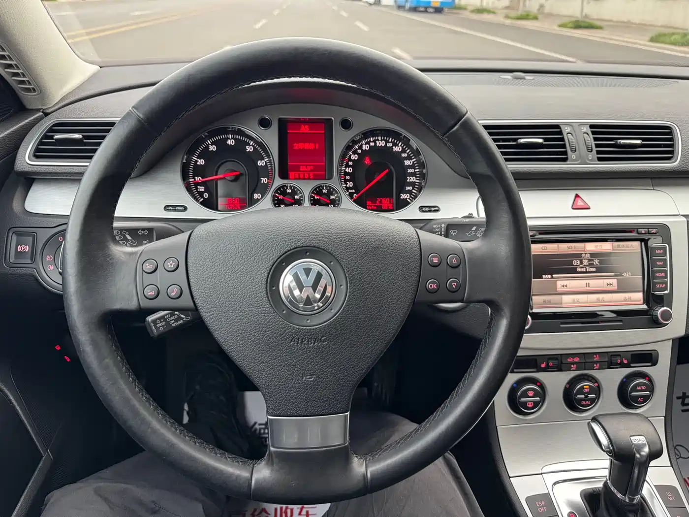 Volkswagen Magotan 2011 2.0TSI DSG Luxury фото 16