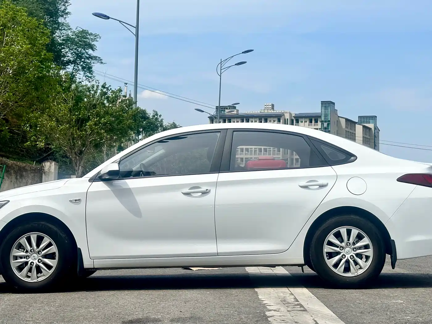 Hyundai Elantra 2018 1.6L Automatic Pleasing Edition GL China VI фото 10