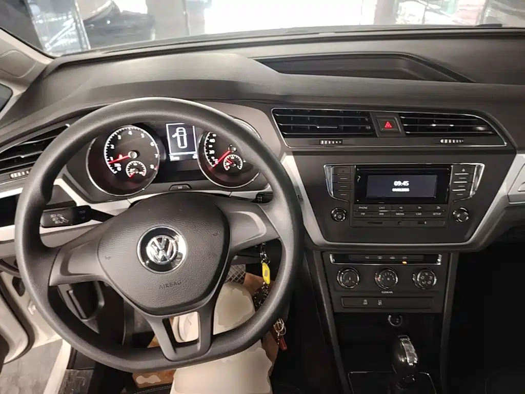 Volkswagen Touran 2019 2018 Touran L 280TSI DSG Trendline 7-seater China V