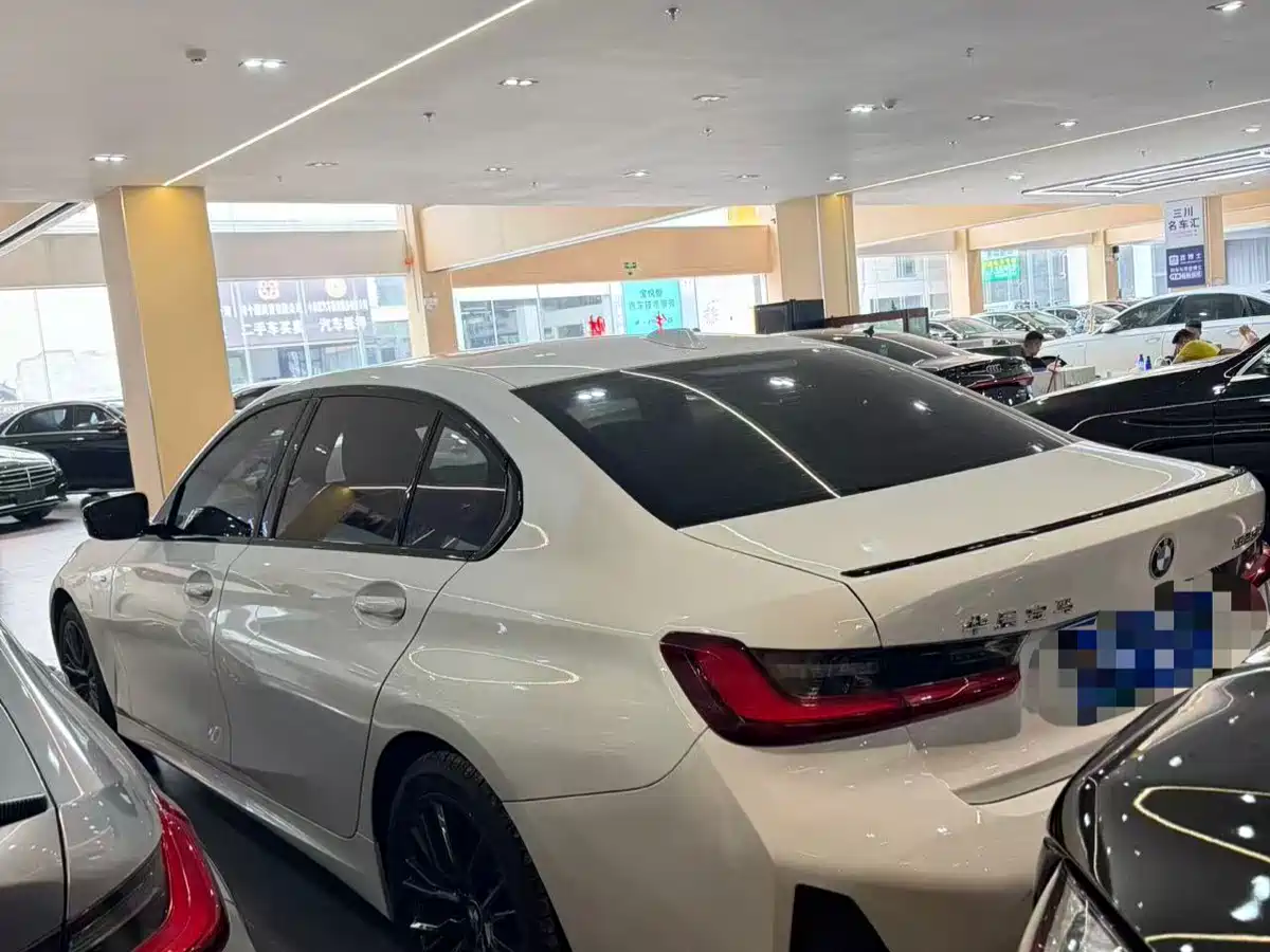 BMW 3 Series 2024 325i M Sport Shadowline Package фото 7