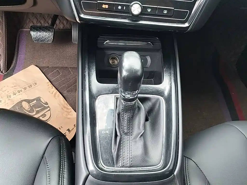 Roewe i5 2019 2019 1.5L Auto 4G-Connected Langyue Edition