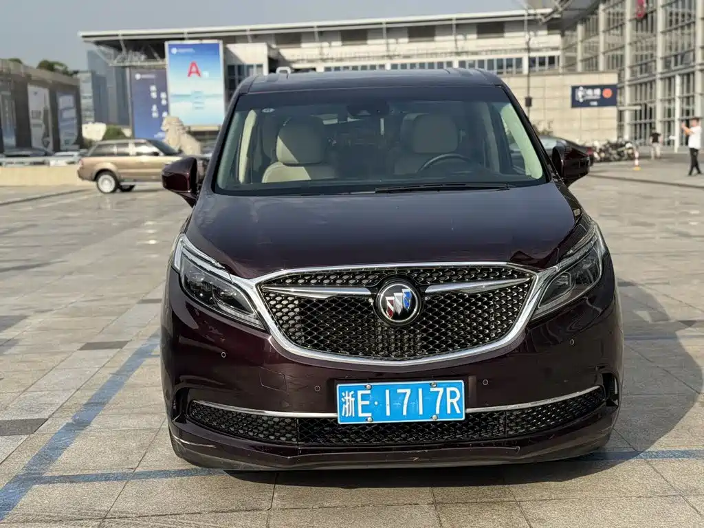 Фото 3 - Buick GL8